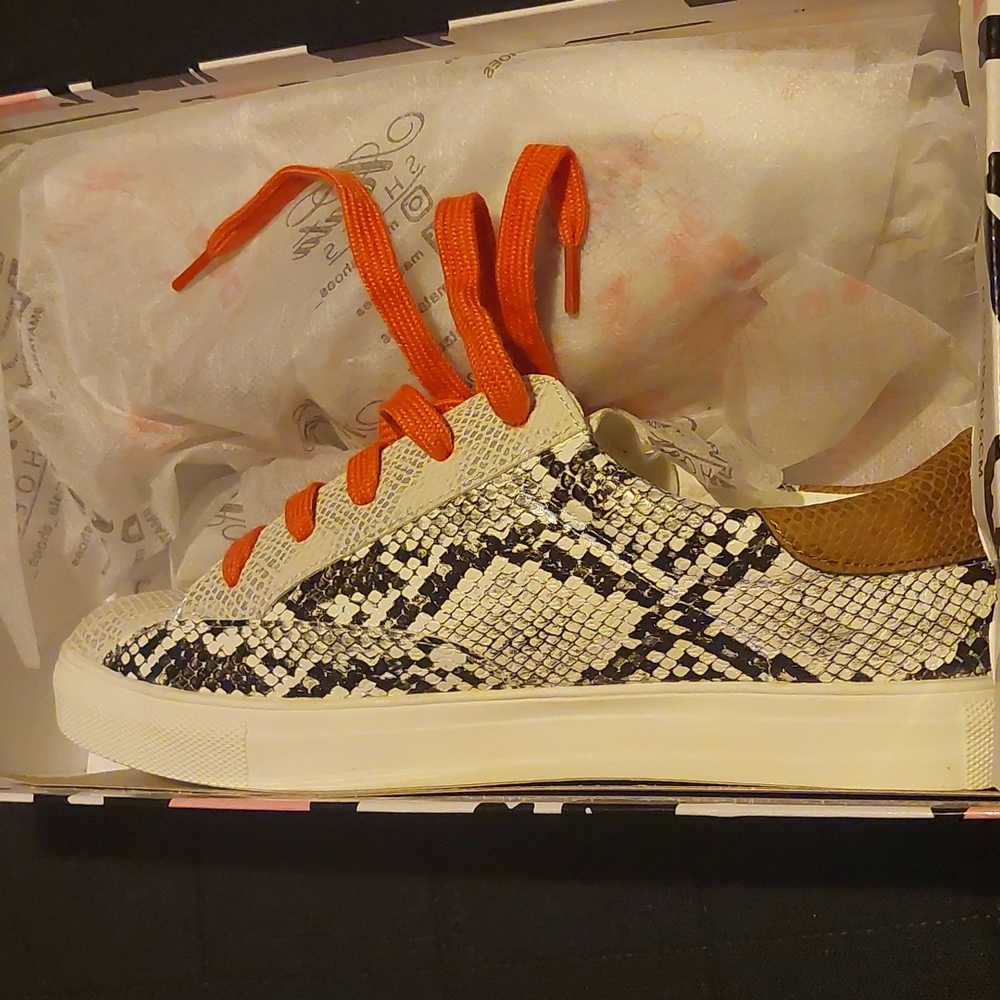 Snake Star Sneakers